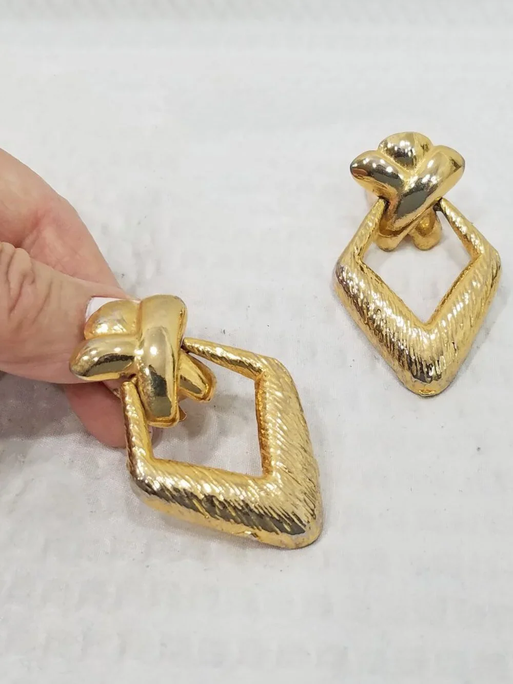 Vtg Polished & Textured French Rhombus Gold Tone Door Knocker Clip On Earrings